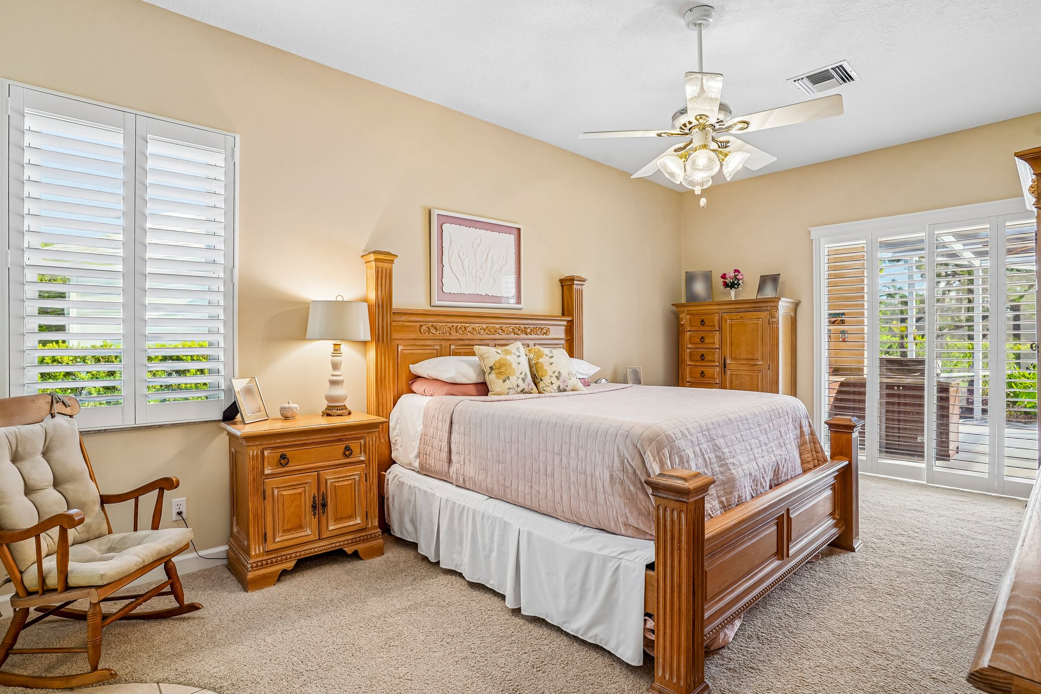 Edgewater Dr-S2909-024.jpg