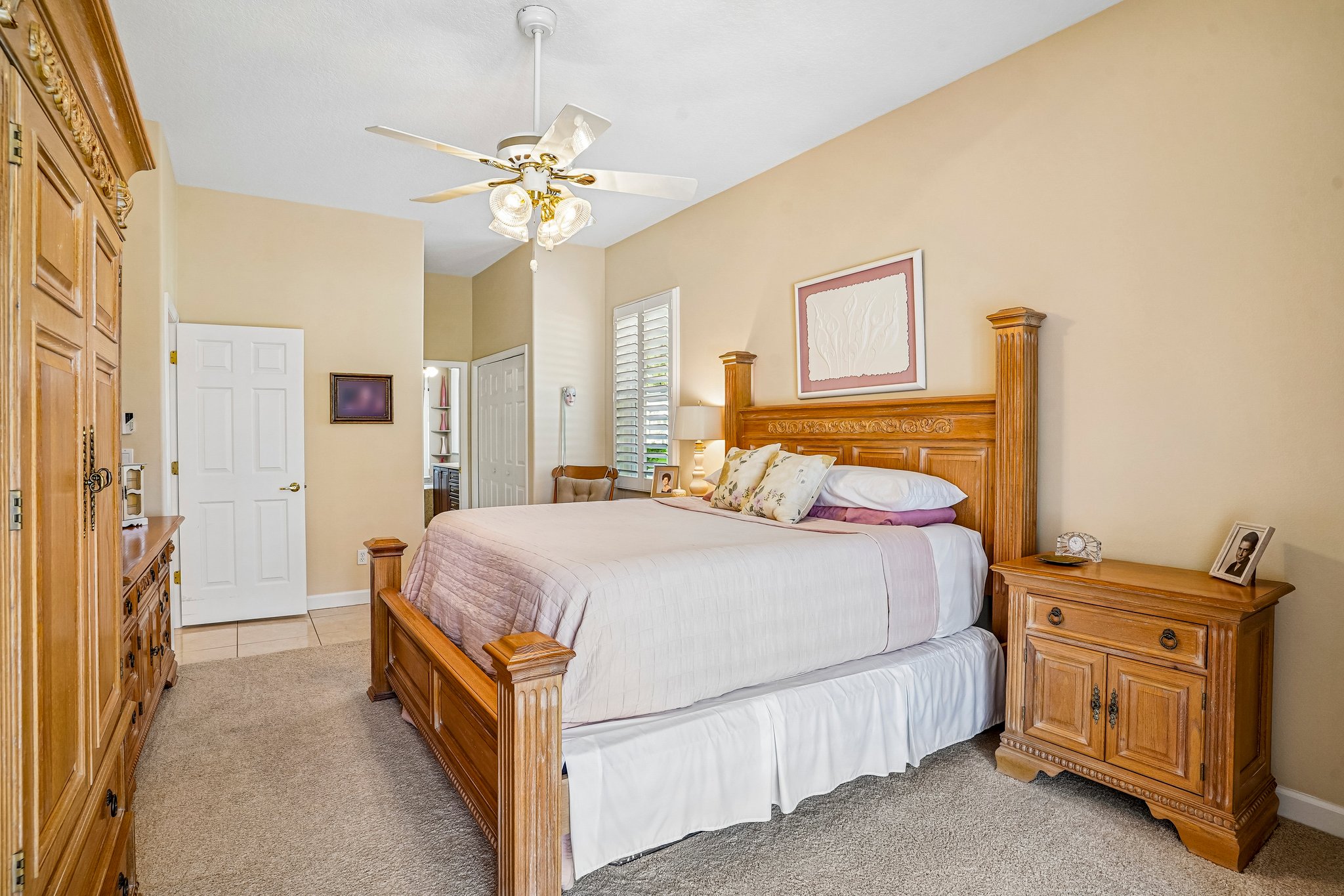 Edgewater Dr-S2909-026.jpg