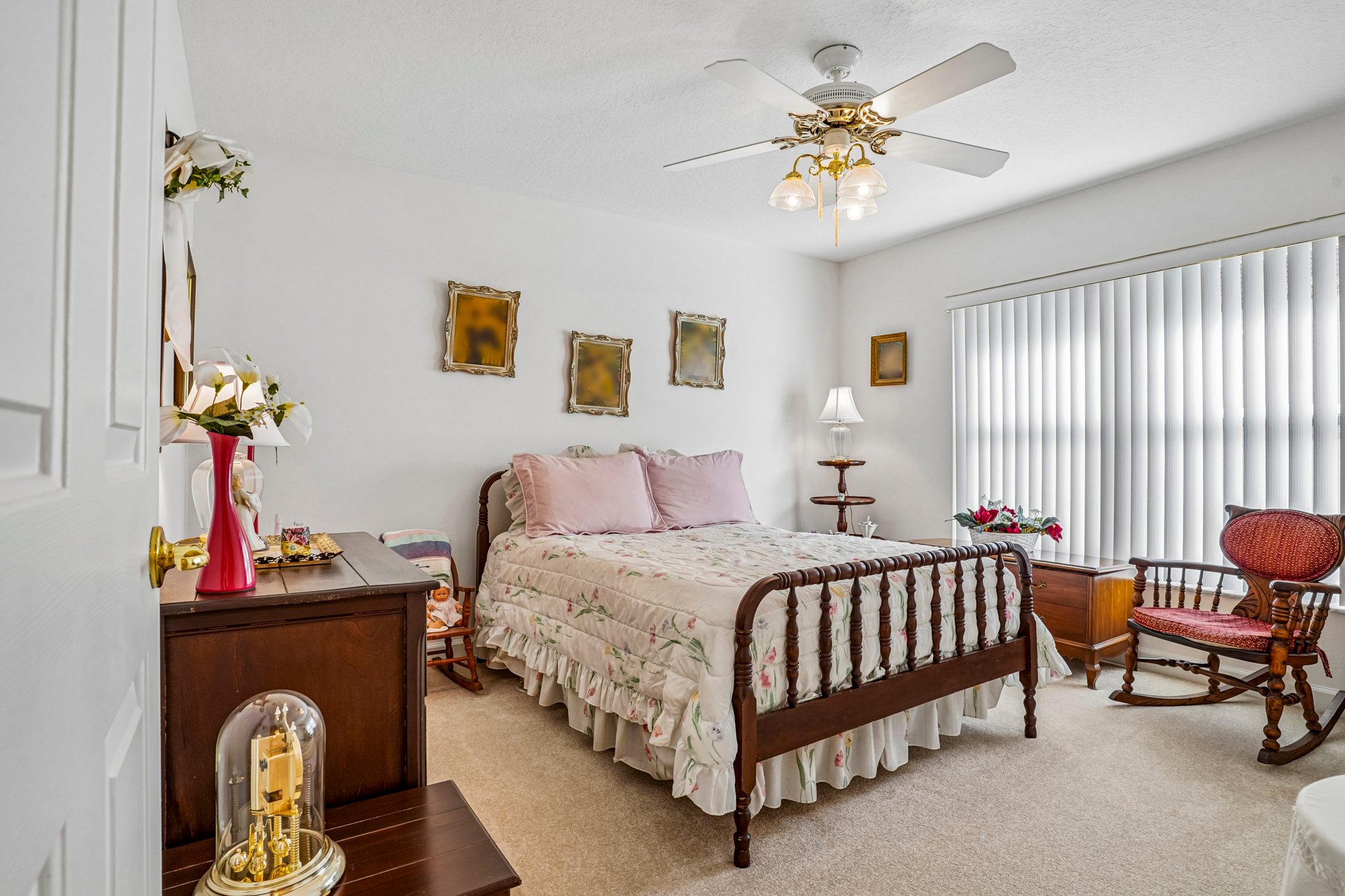 Edgewater Dr-S2909-034.jpg