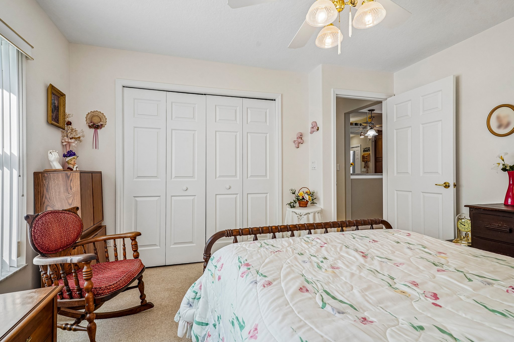 Edgewater Dr-S2909-035.jpg
