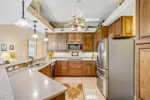 Edgewater Dr-S2909-017.jpg