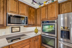 Edgewater Dr-S2909-019.jpg