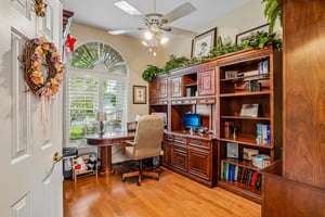 Edgewater Dr-S2909-022.jpg