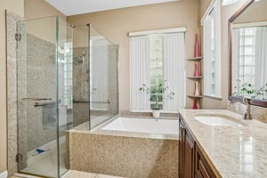 Edgewater Dr-S2909-028.jpg