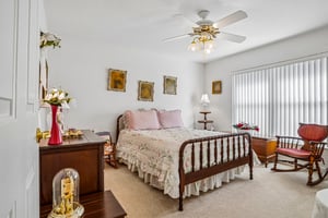 Edgewater Dr-S2909-034.jpg