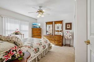 Edgewater Dr-S2909-038.jpg
