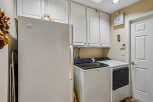 Edgewater Dr-S2909-040.jpg