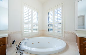 Upper Level Master Bathroom 1b