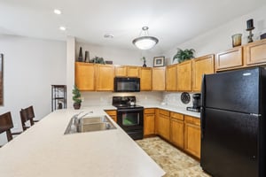 Gabriel Dr 7-0705-013.jpg