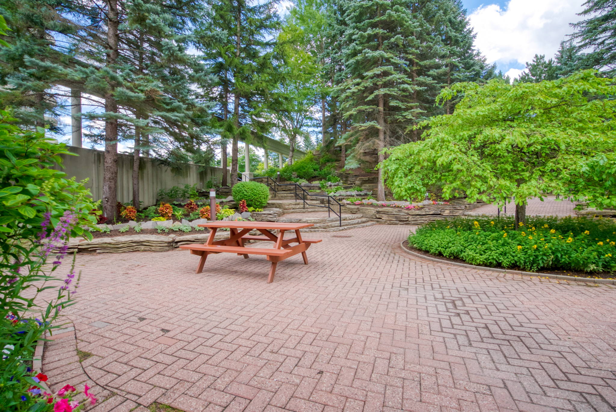 Riverside Dr. Unit 1406 Ottawa InsideOut Media