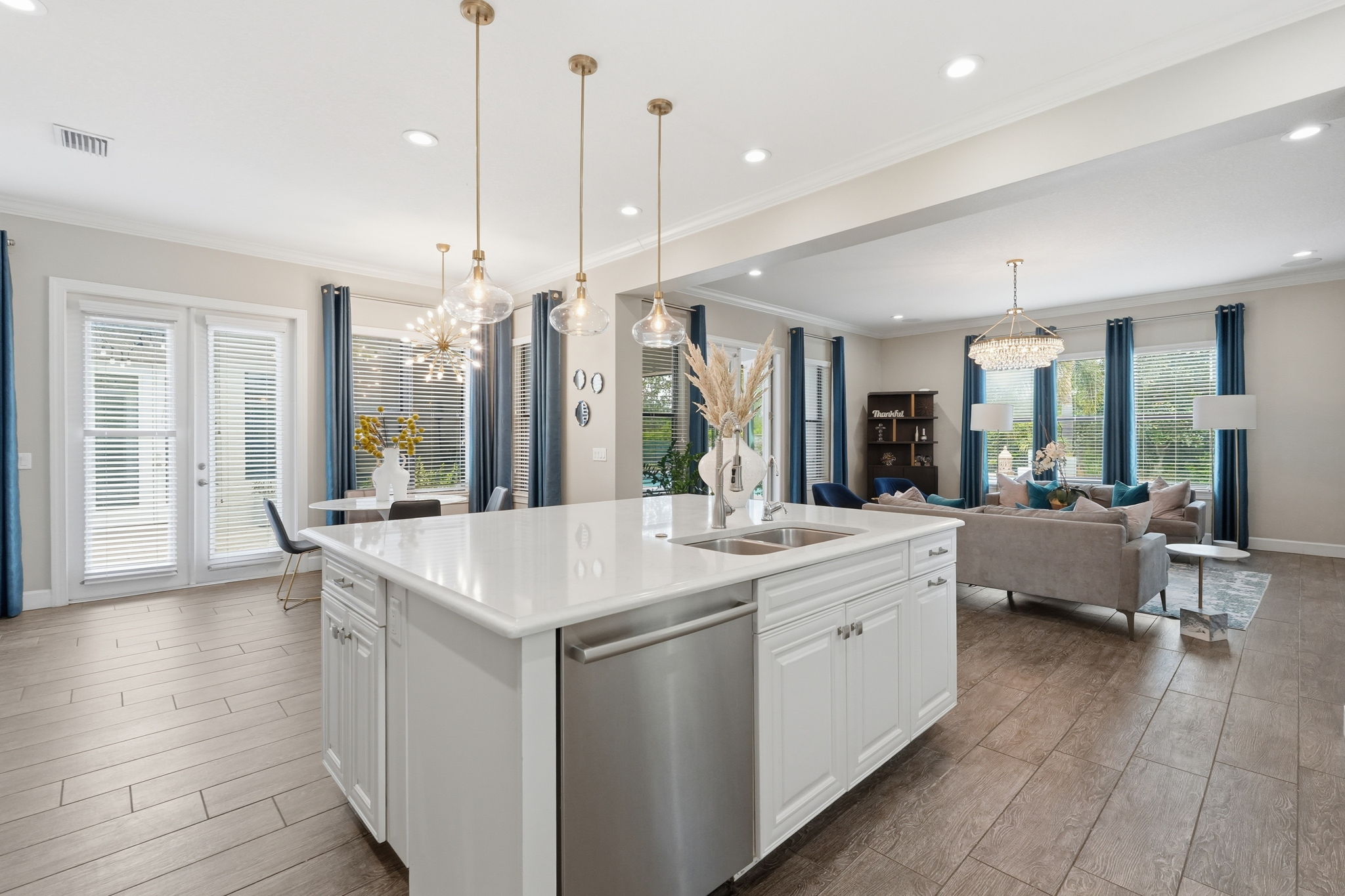  Photo 86