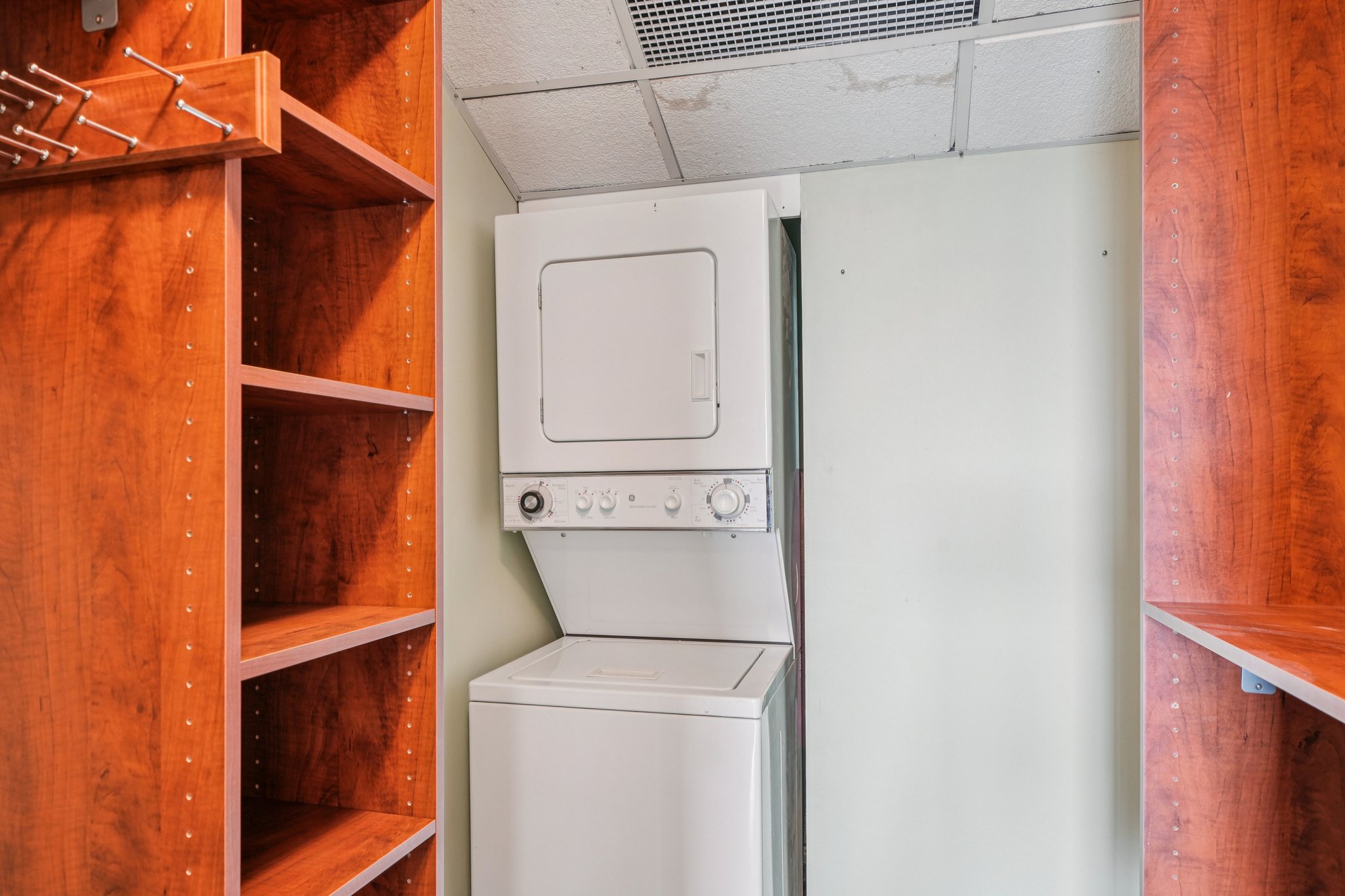 Clairmont Rd-S1902-012.jpg