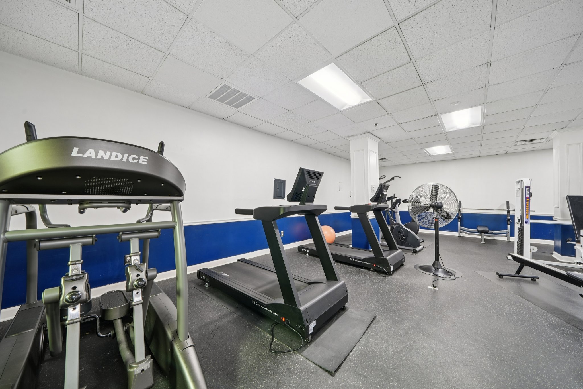 Clairmont Rd-1902-906.jpg