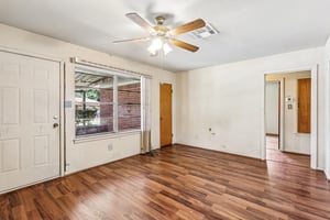 Colby Dr-S1505-010.jpg