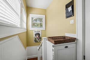 Fahnstock St-S2110-038.jpg