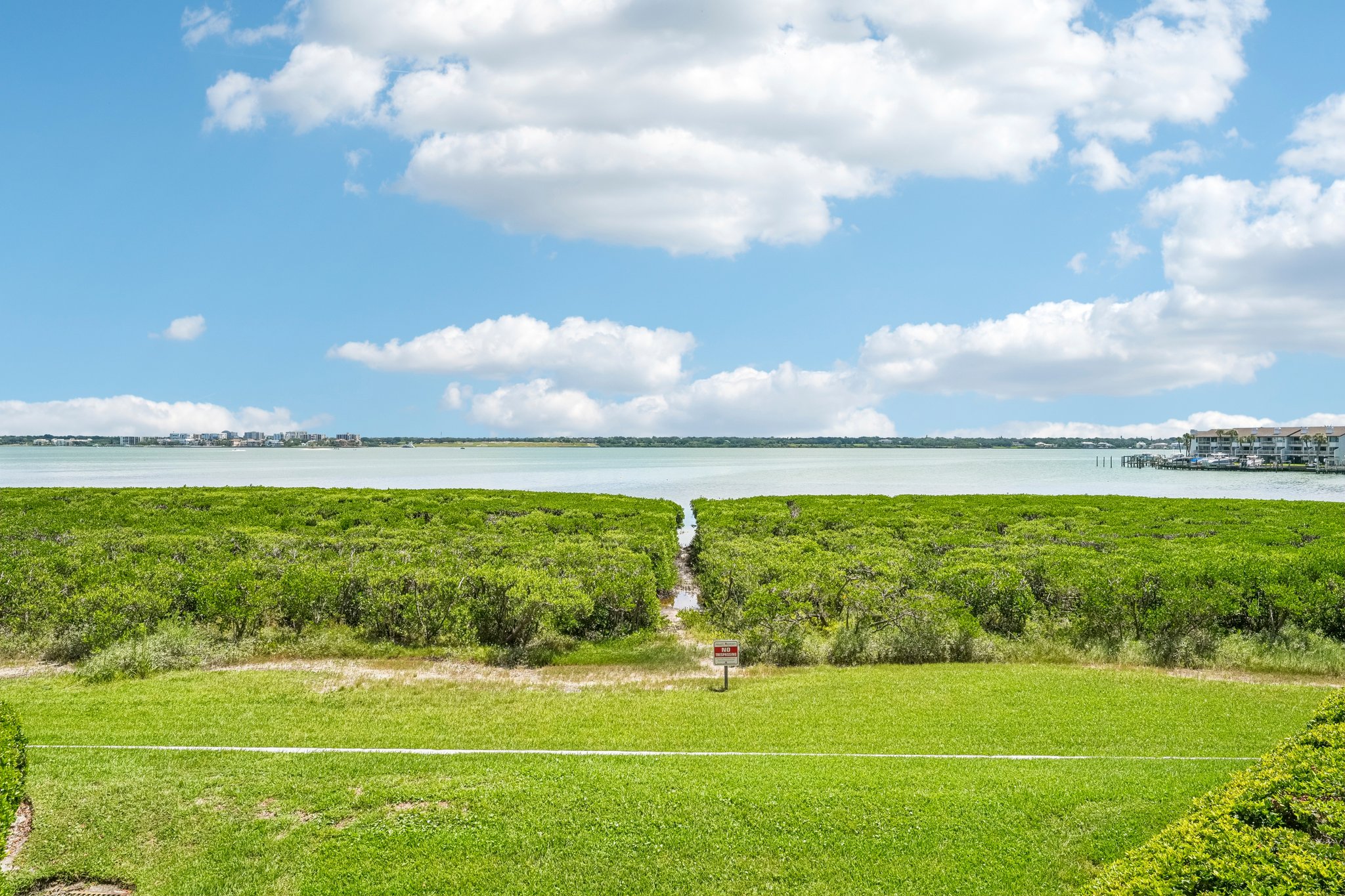Gulf Blvd 104-S0309-076.jpg
