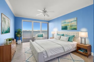 DSC05019 virtually staged.jpeg