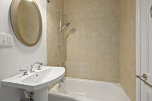 1501 Hamilton St NW, Washington, DC 20011, USA Photo 43