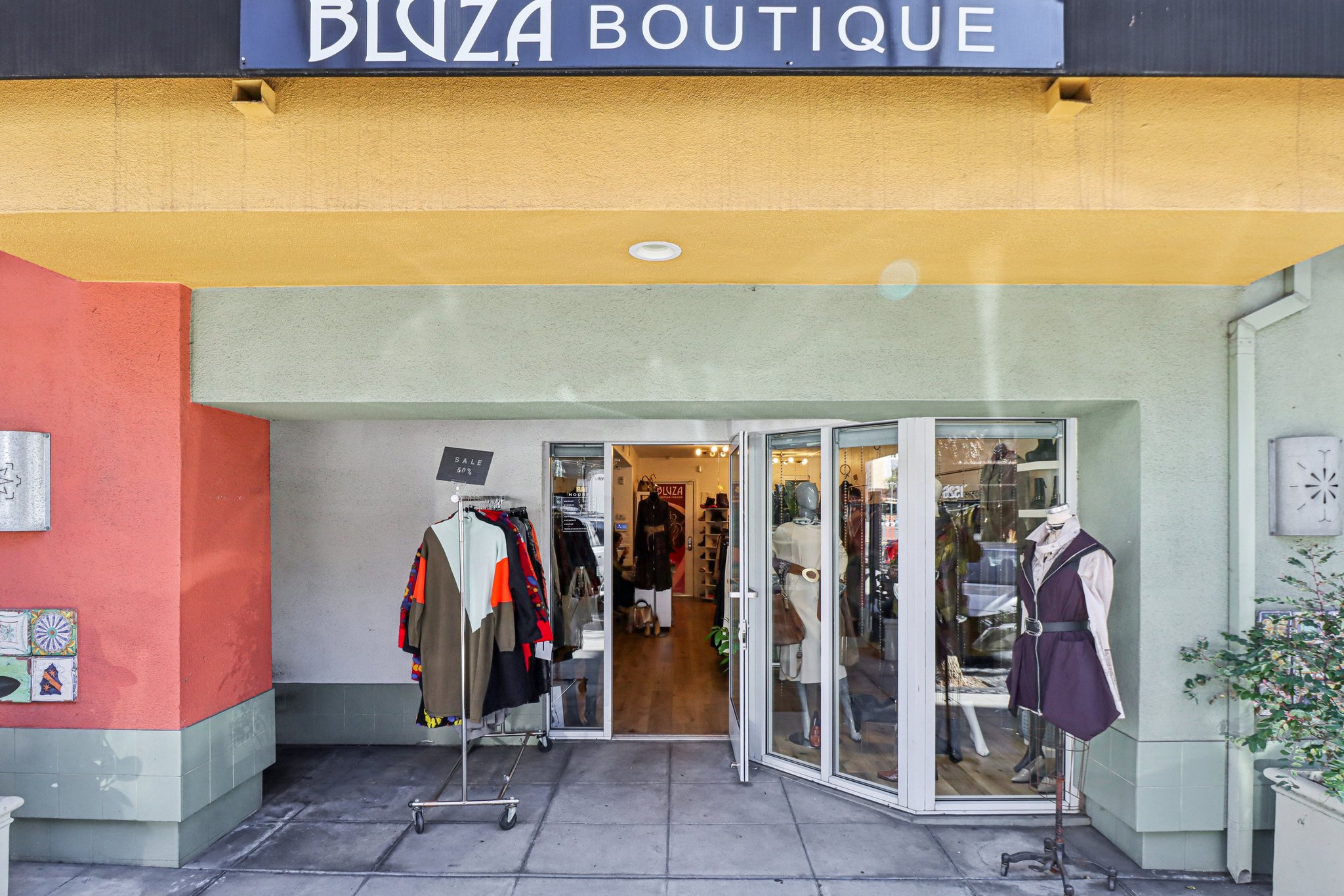 India St-1501-905.jpg