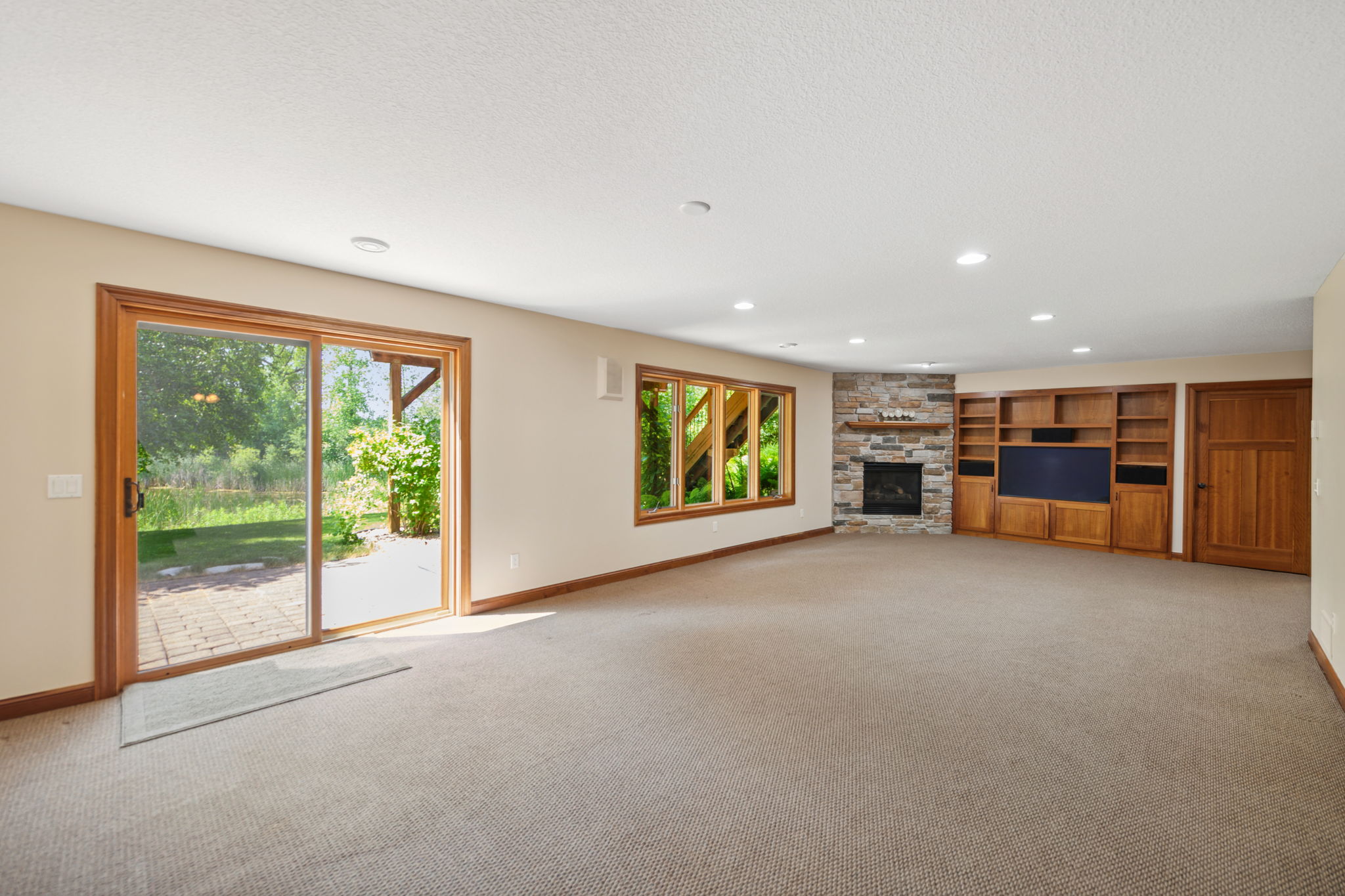23_Interior