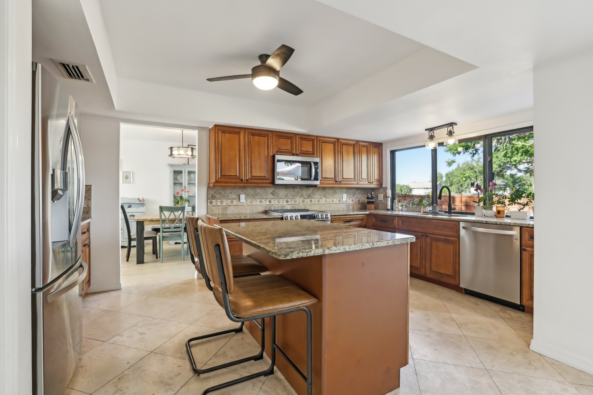 Creek Bend Dr-2904-027.jpg