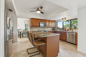 Creek Bend Dr-2904-027.jpg