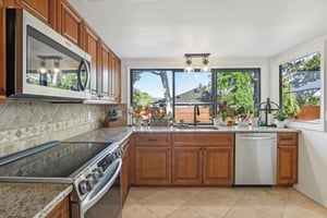 Creek Bend Dr-2904-030.jpg