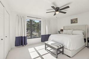Creek Bend Dr-2904-041.jpg