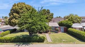 1502 E Hudson Dr - 002.jpg
