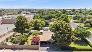 1502 E Hudson Dr - 004.jpg