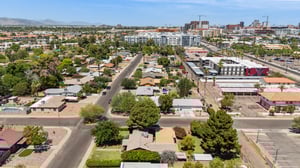 1502 E Hudson Dr - 009.jpg