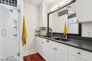 1502 E Hudson Dr - 014.jpg