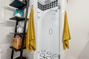 1502 E Hudson Dr - 015.jpg