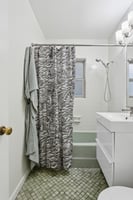 1502 E Hudson Dr - 021.jpg