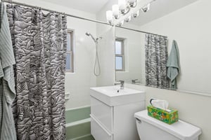 1502 E Hudson Dr - 022.jpg