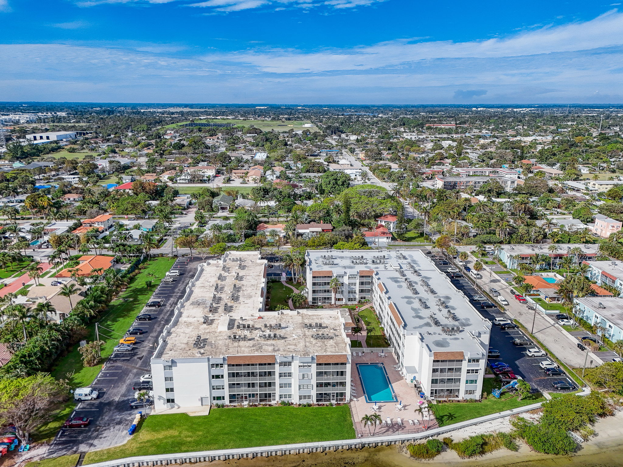 S Lakeside Dr 401-032