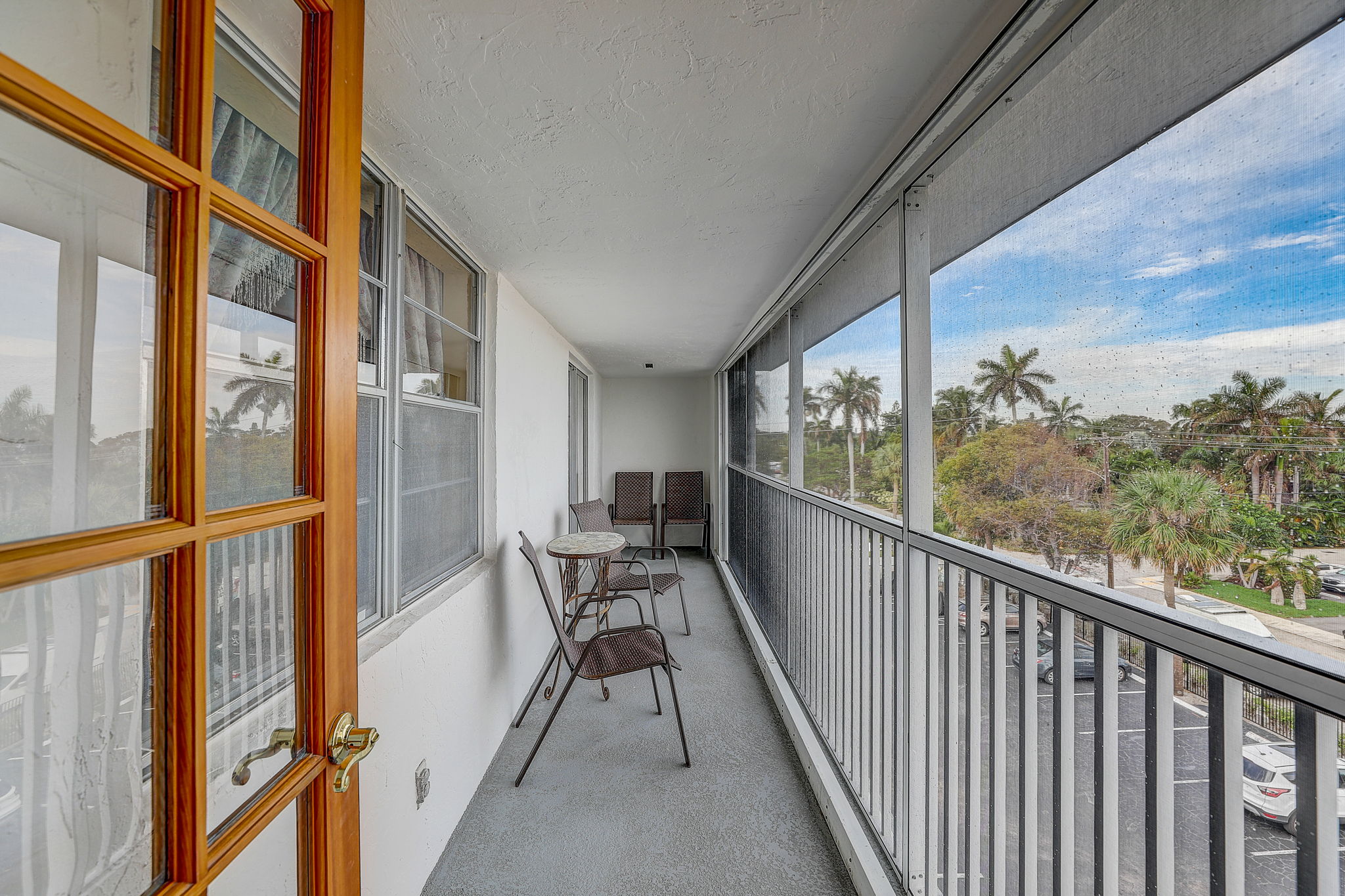 S Lakeside Dr 401-023