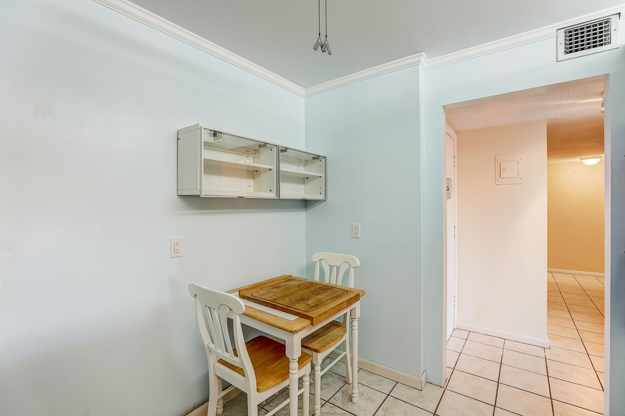 S Lakeside Dr 401-006