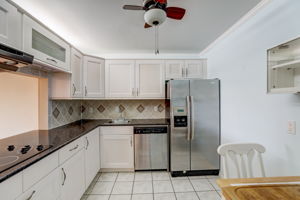 S Lakeside Dr 401-007