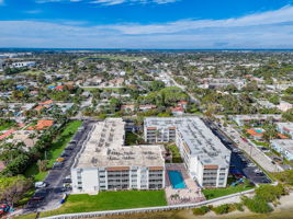 S Lakeside Dr 401-032