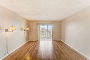 S Lakeside Dr 401-014