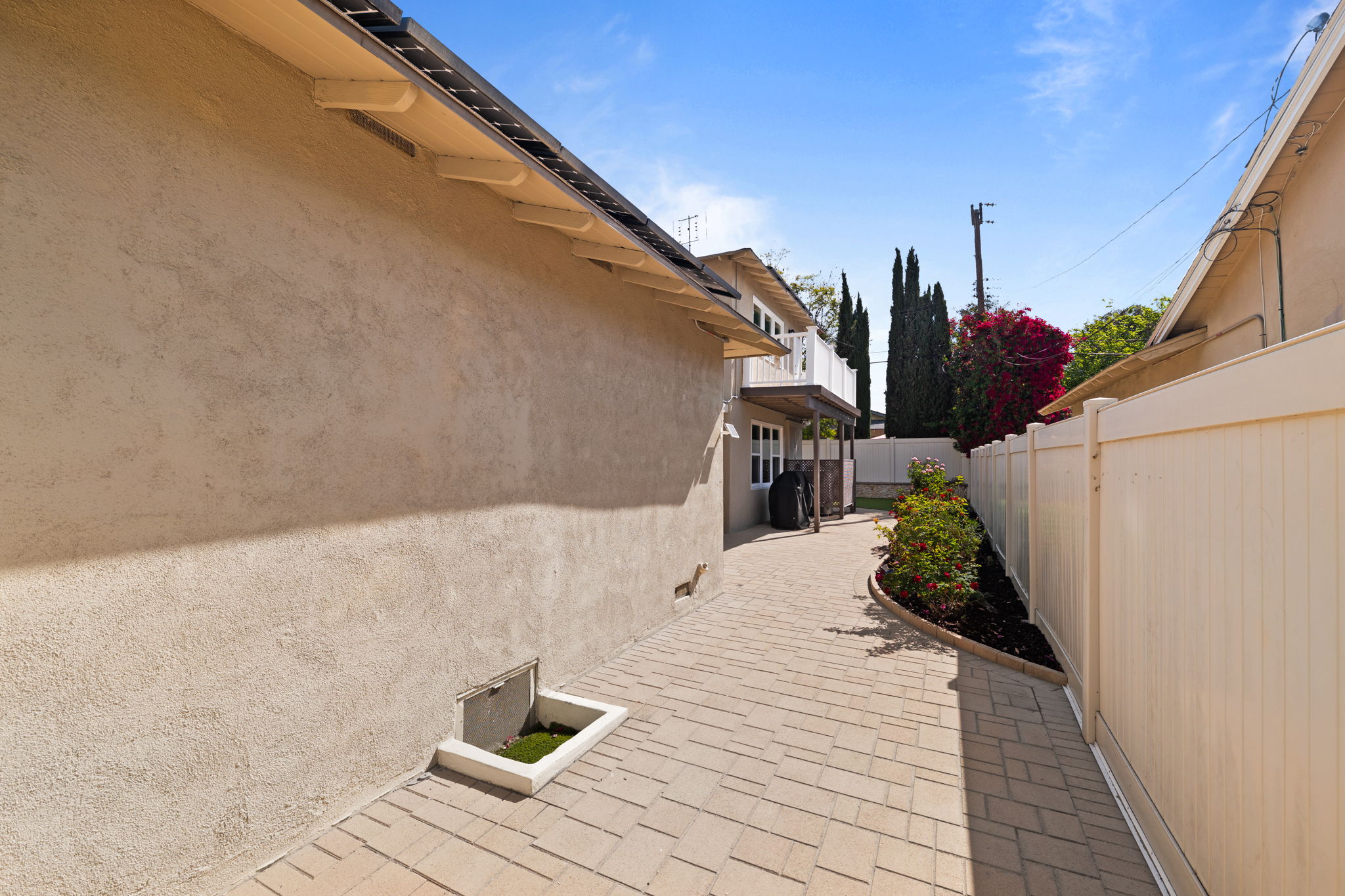  Photo 39