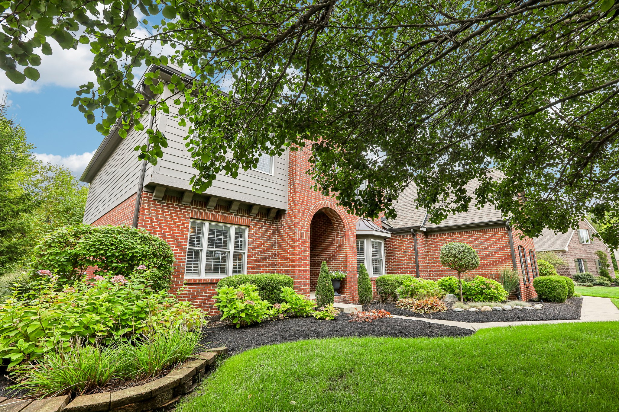 Bainbridge Ct-S2409-002.jpg