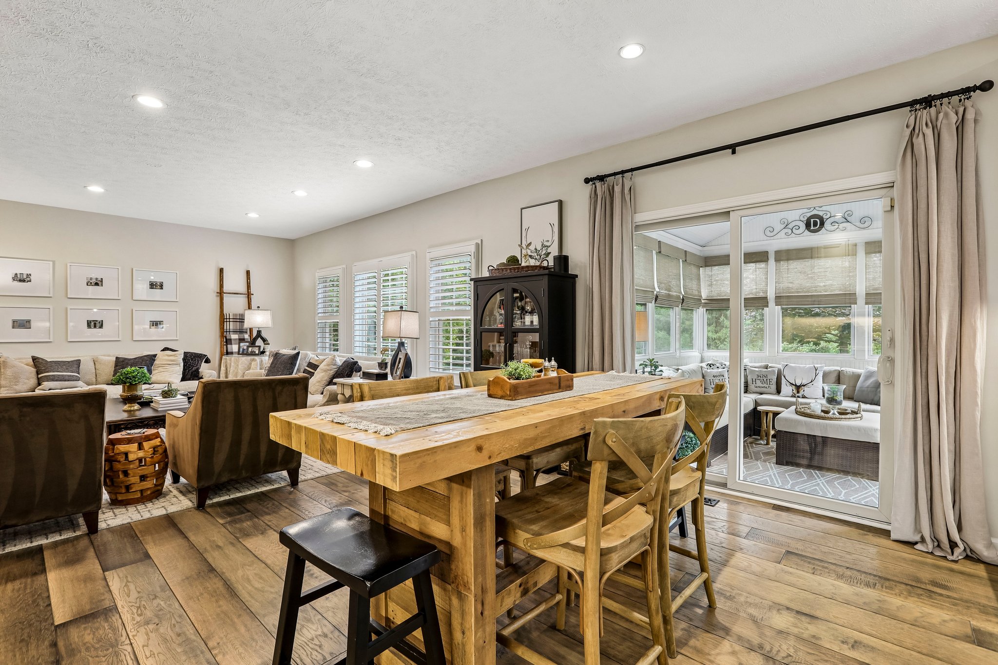 Bainbridge Ct-S2409-019.jpg