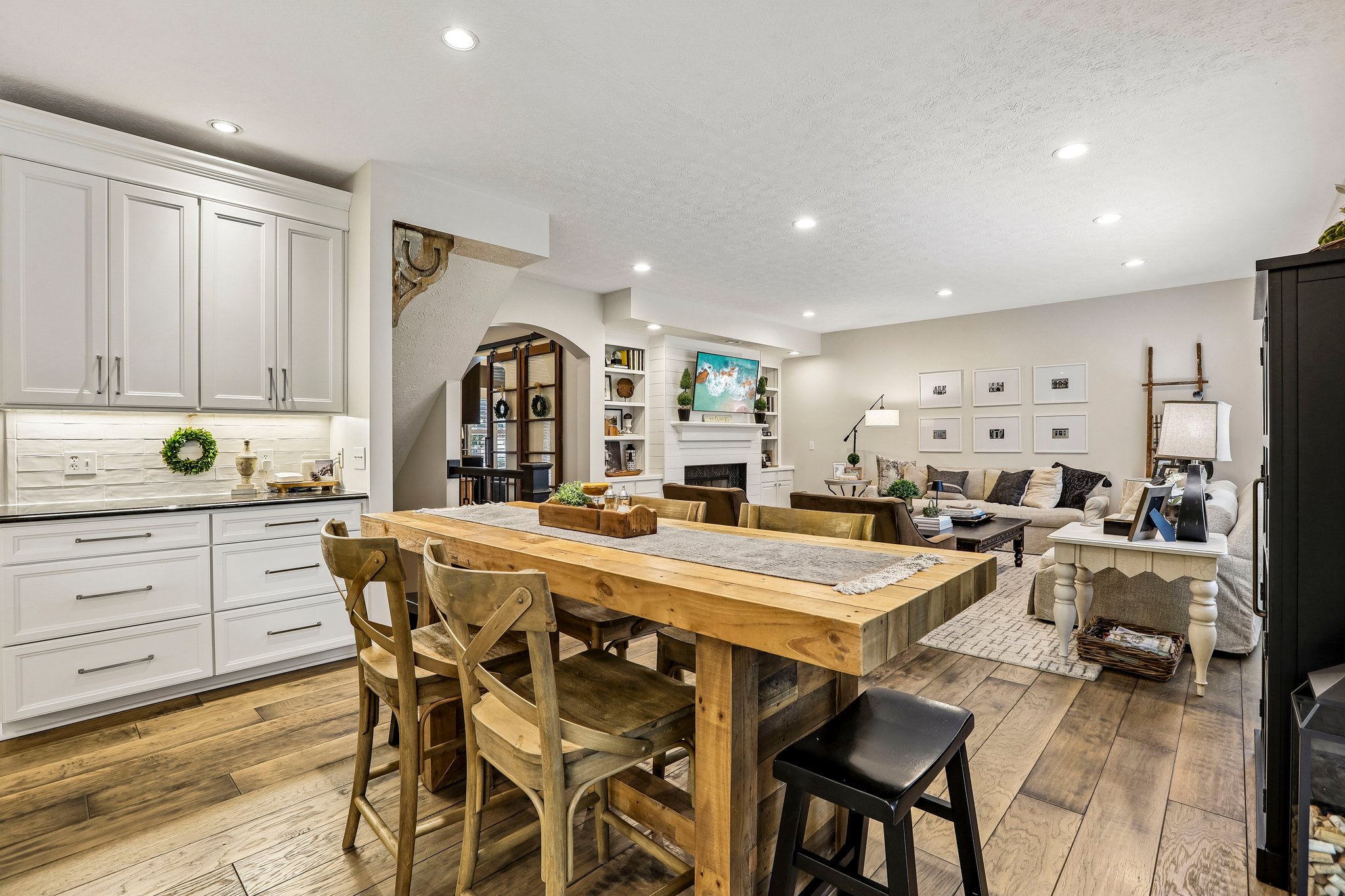 Bainbridge Ct-S2409-020.jpg