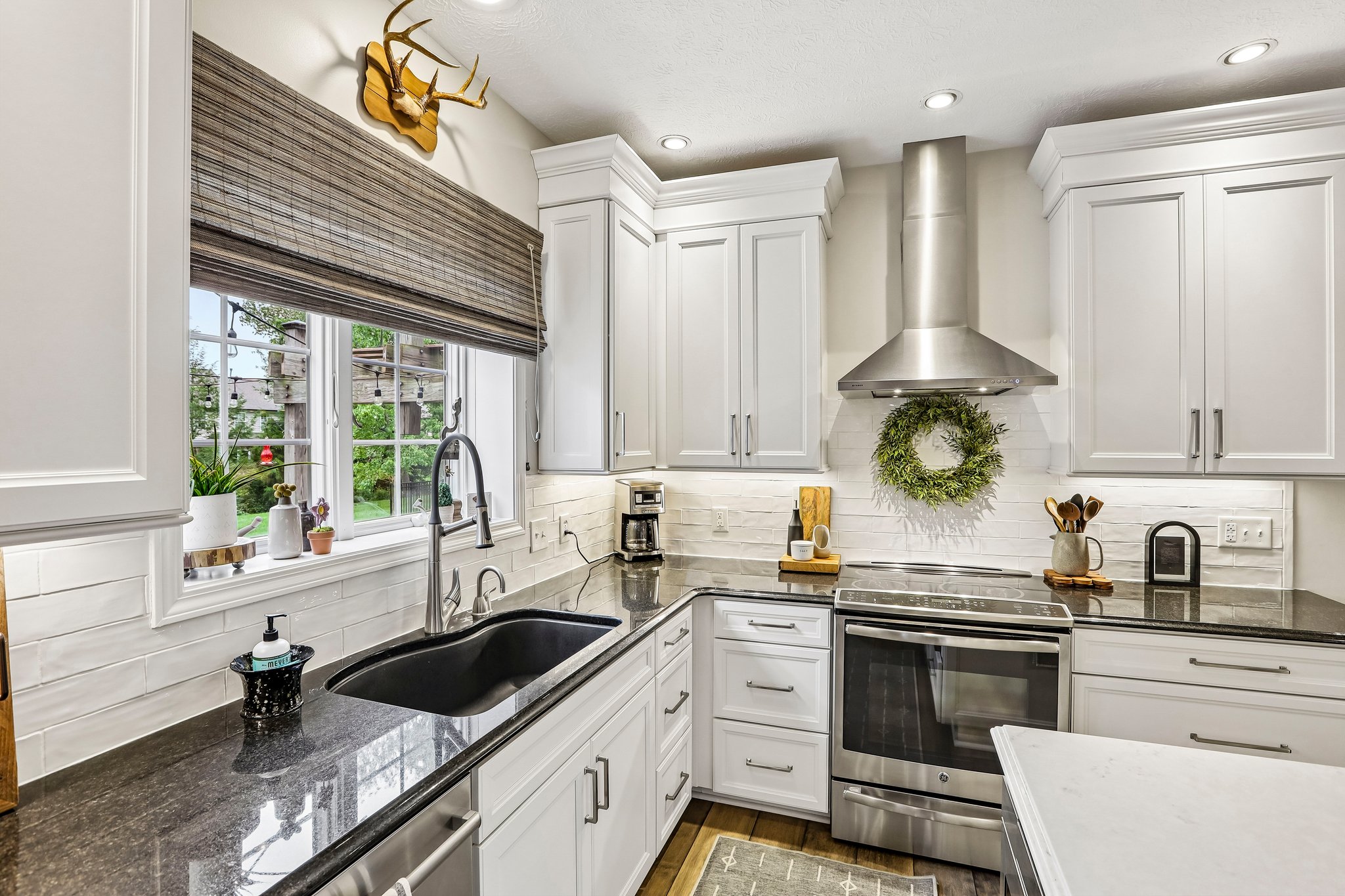 Bainbridge Ct-S2409-024.jpg