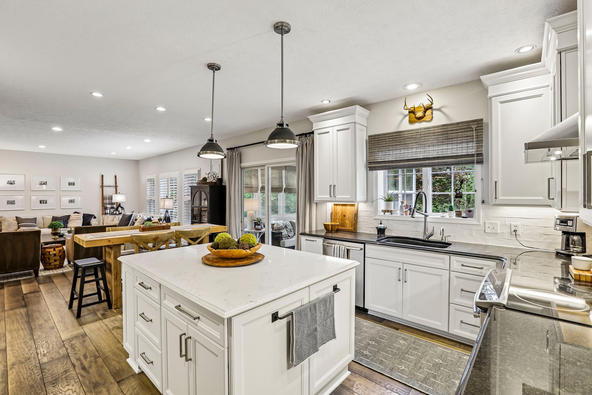 Bainbridge Ct-S2409-025.jpg
