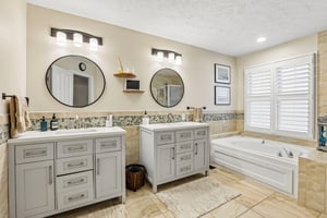 Bainbridge Ct-S2409-034.jpg