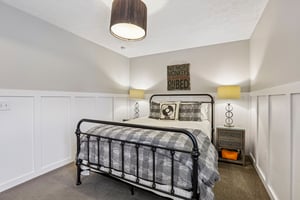 Bainbridge Ct-S2409-046.jpg