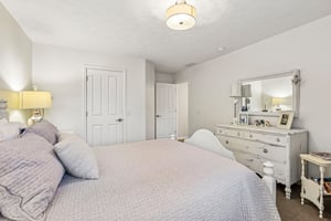Bainbridge Ct-S2409-054.jpg